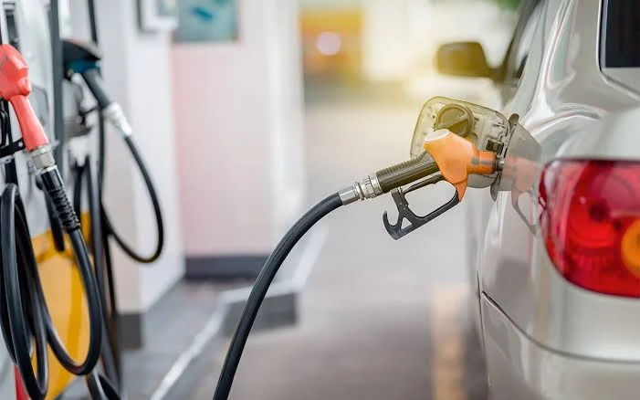 Нефть импортлогч компаниудын шатахуун тээвэрлэлтийг тасалдуулахгүй ажиллах үүрэг өглөө